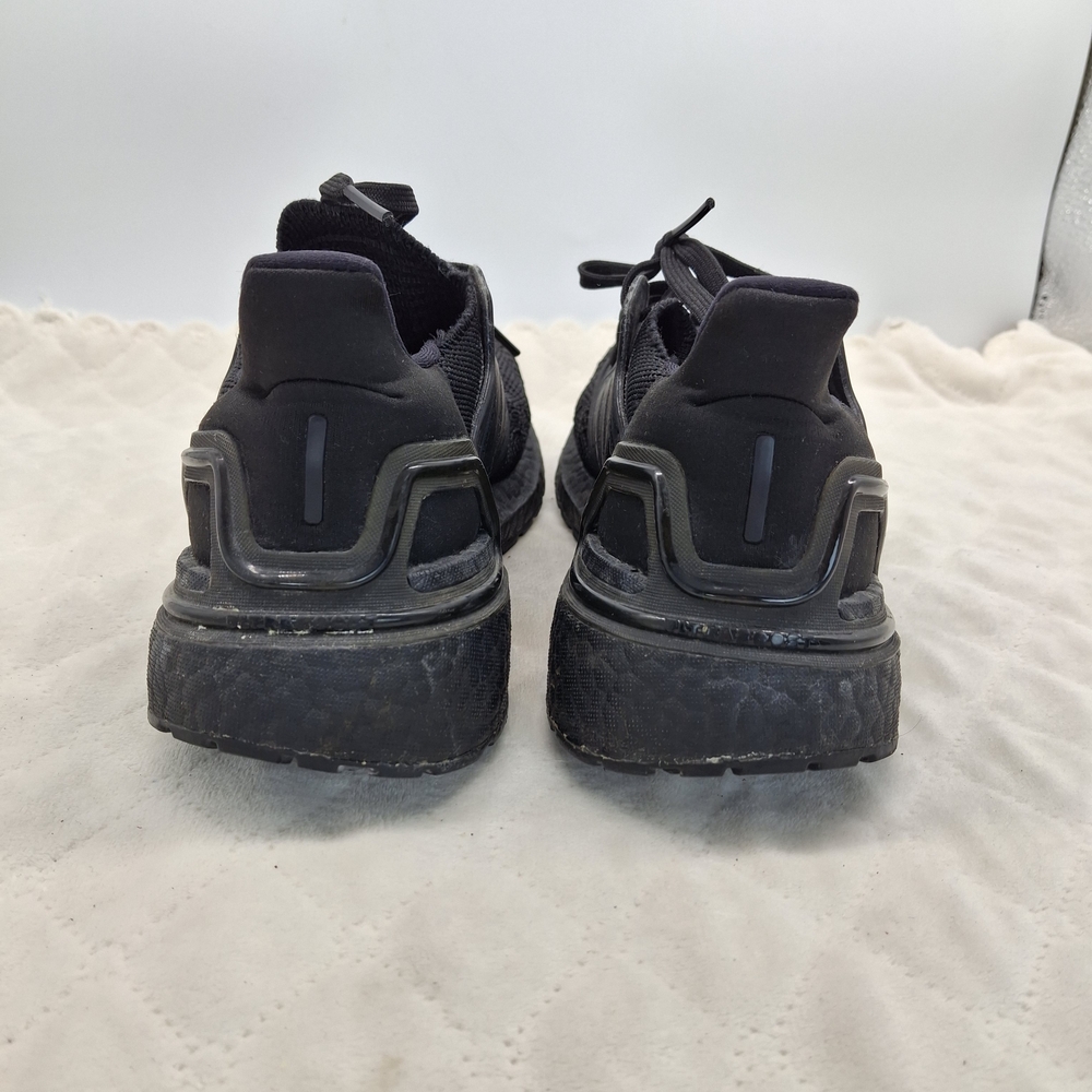 Women's Adidas Ultraboost 20 Running Shoes. Size: 7 - Picture 6 of 15